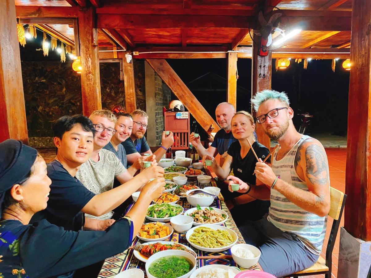 Duy Homestay Du Gia Làng Cac Exteriör bild