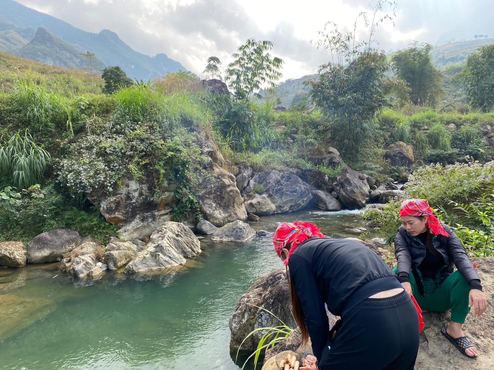 Duy Homestay Du Gia Làng Cac Exteriör bild